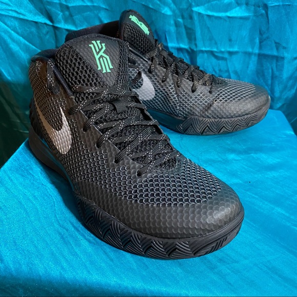 kyrie 1 driveway
